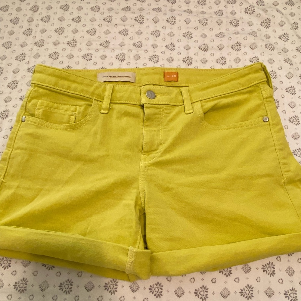 Anthropologie Pilcro Size 28 chartreuse shorts. Great condition.